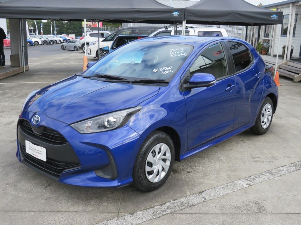 Vehicle image 3