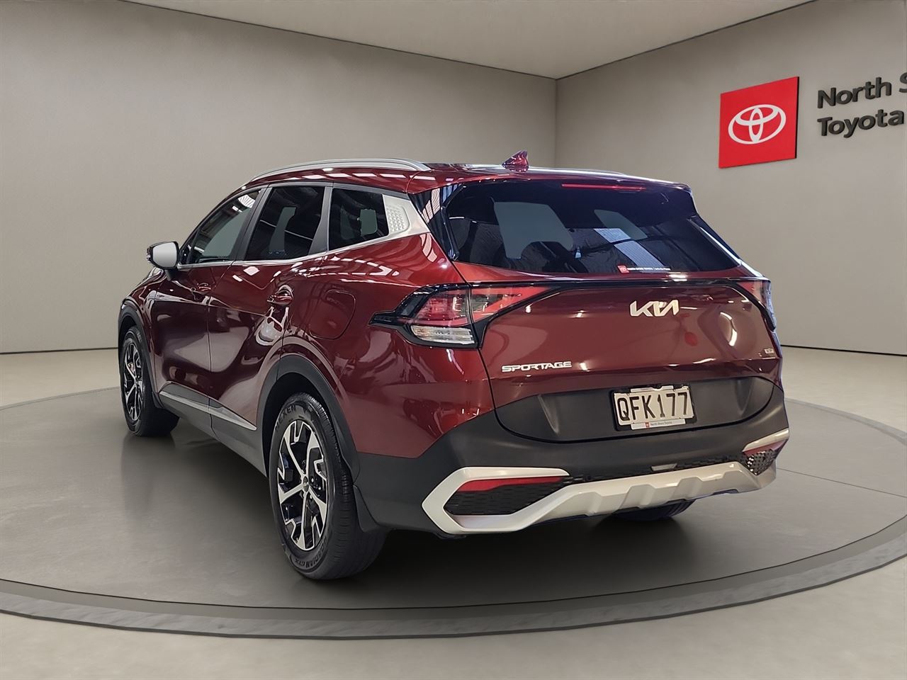 Vehicle image 5