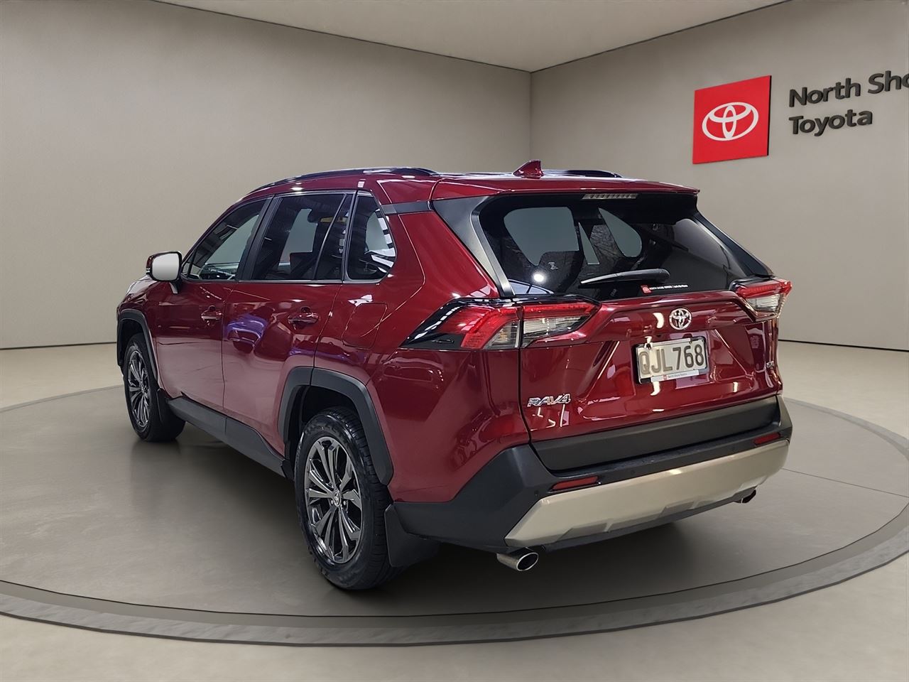 Vehicle image 5