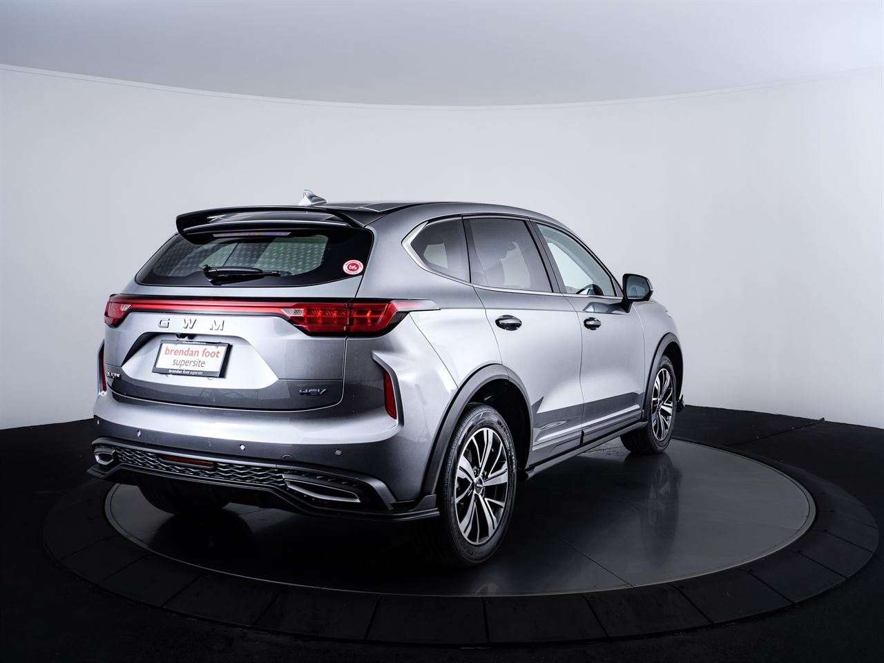 Vehicle image 3