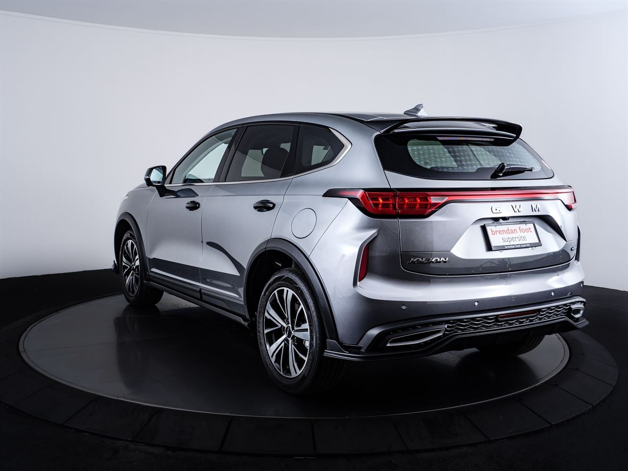 Vehicle image 5
