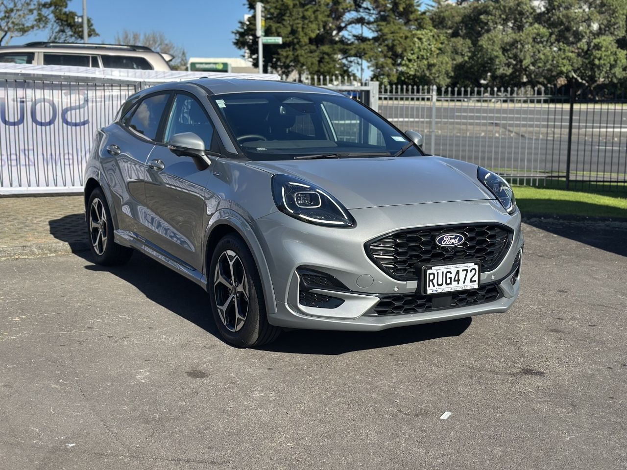 Vehicle image 1
