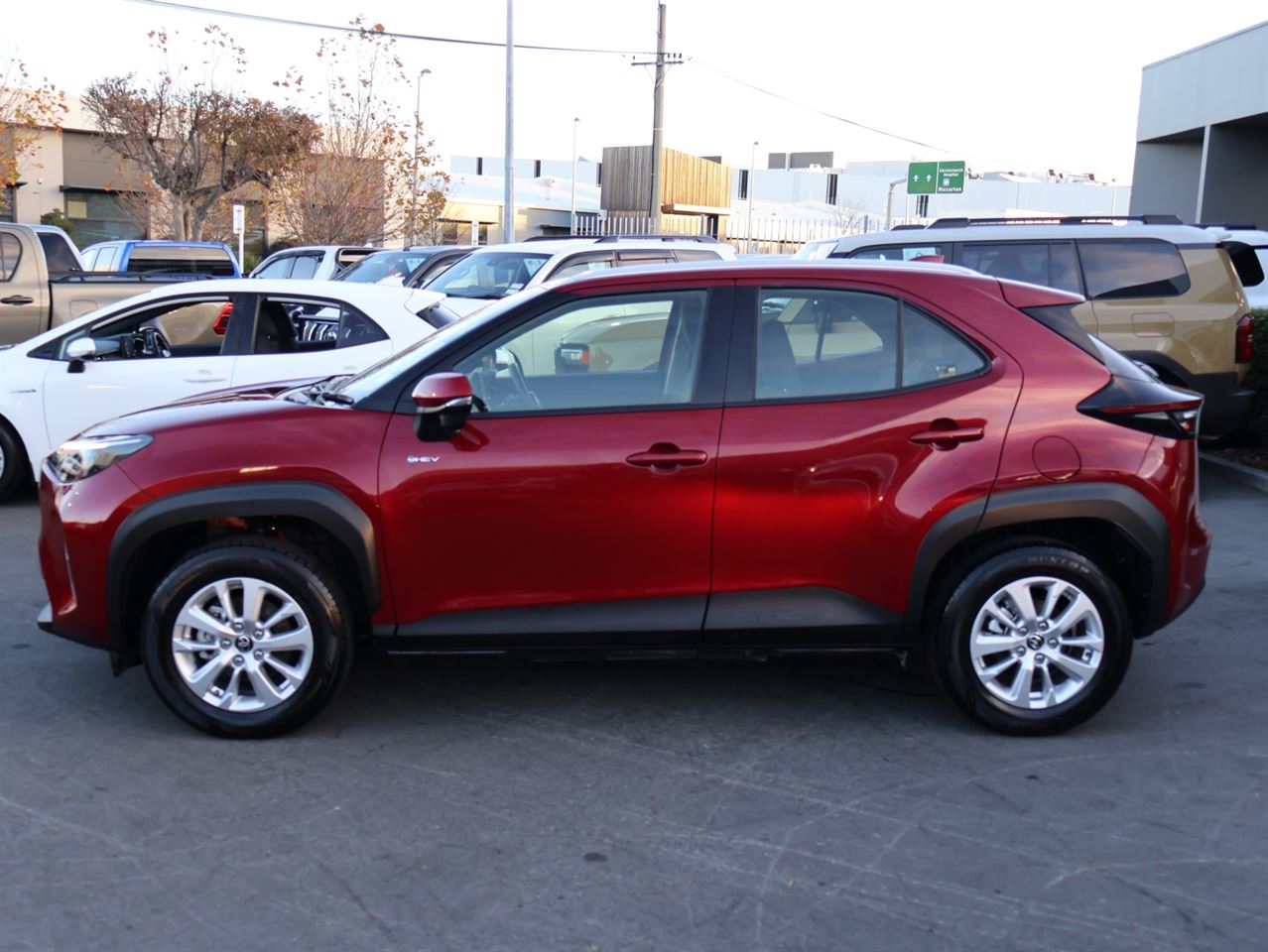Vehicle image 4