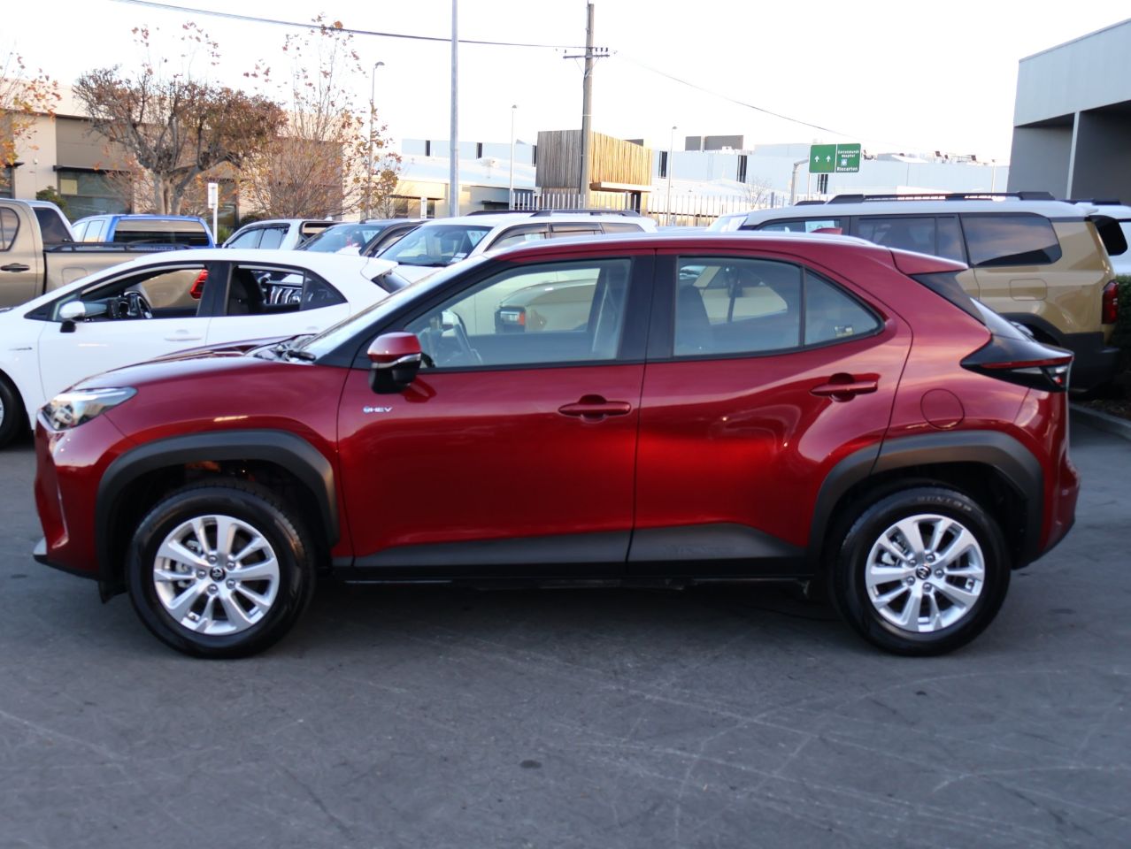 Vehicle image 4