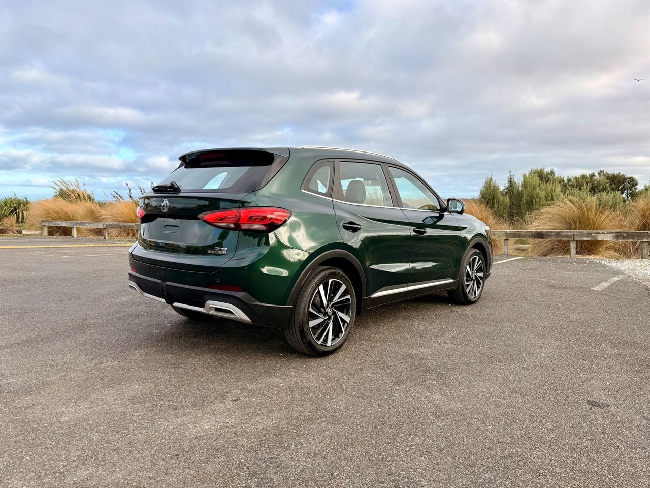 Vehicle image 3