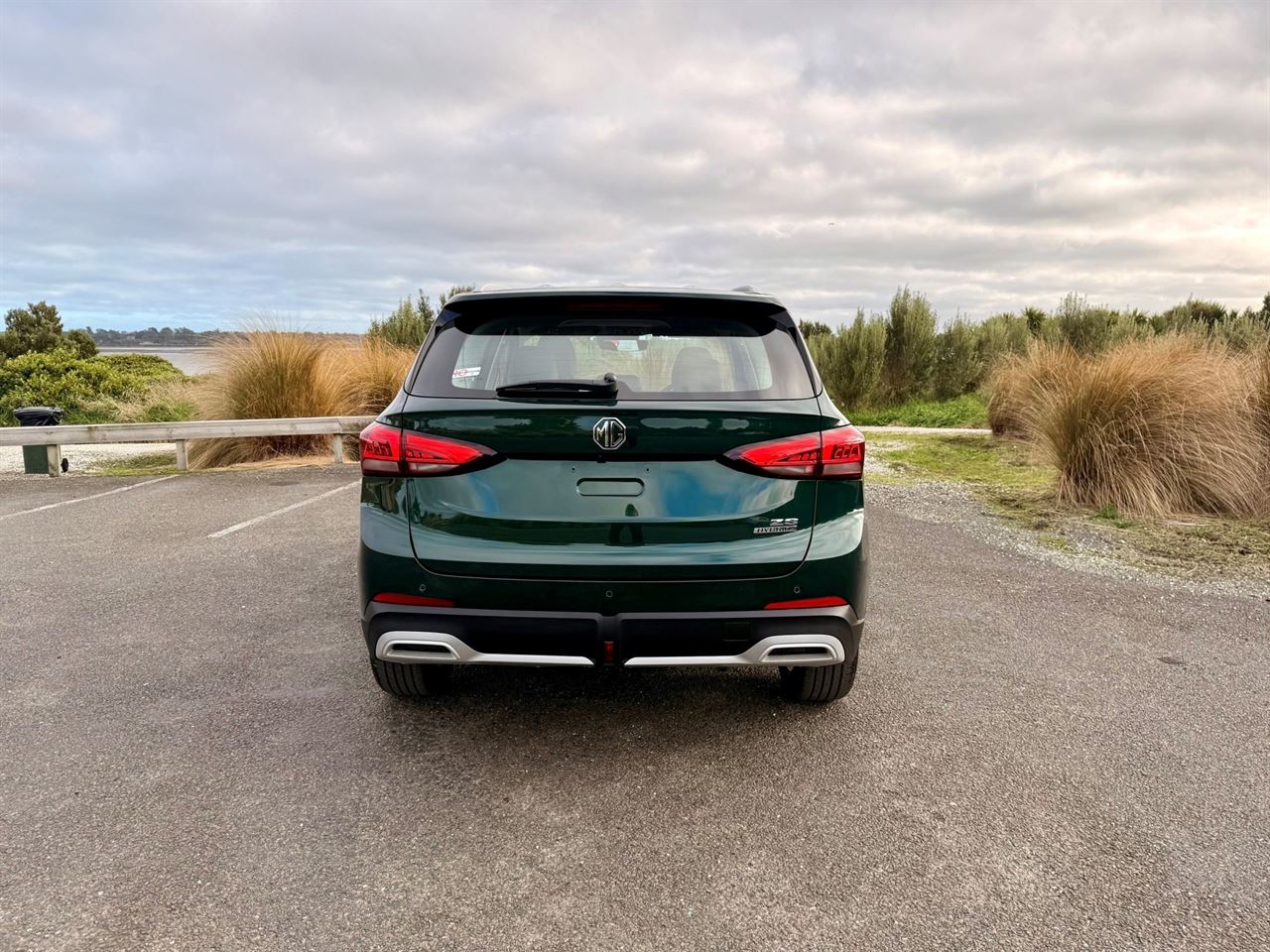 Vehicle image 4