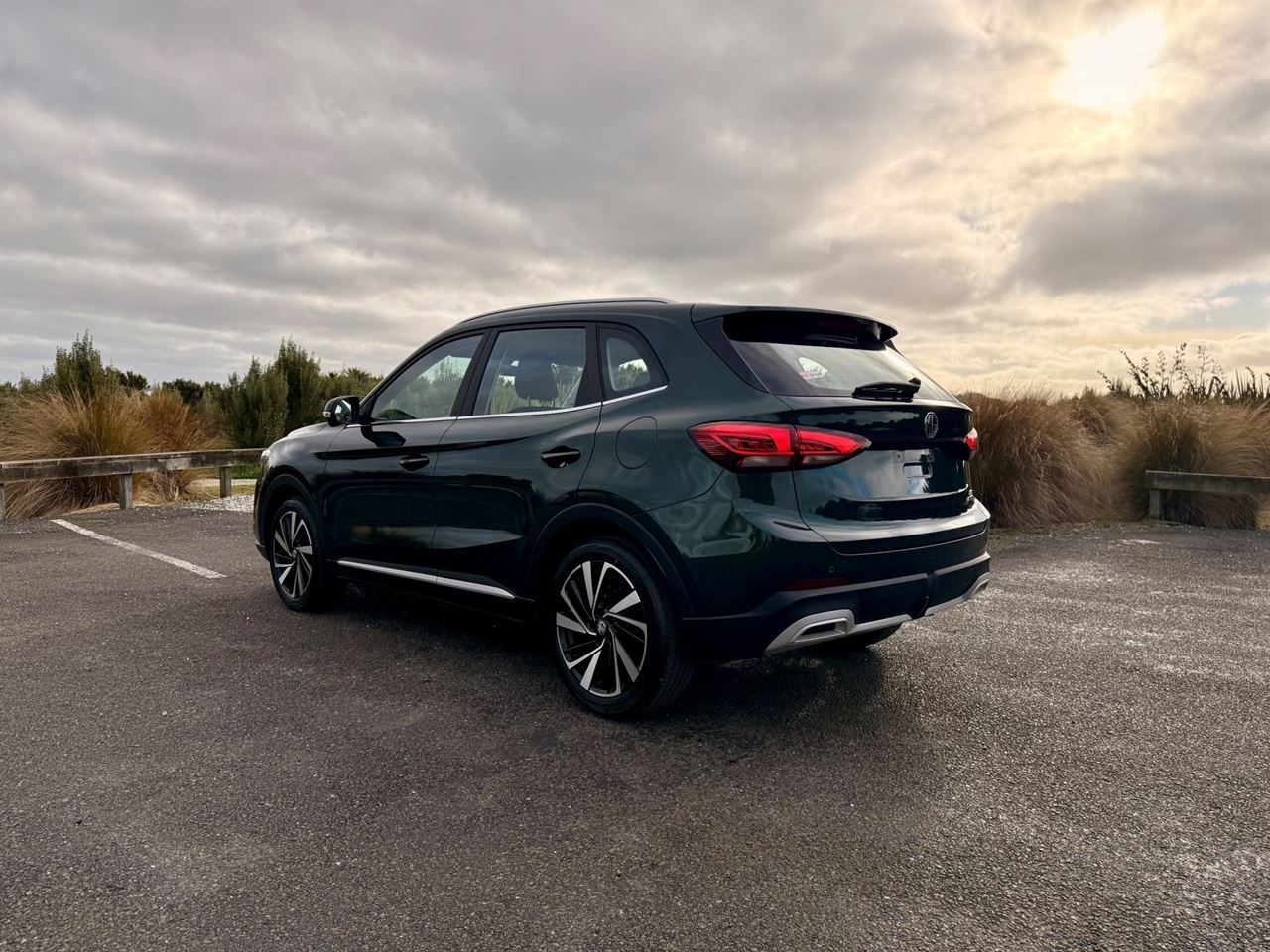 Vehicle image 5