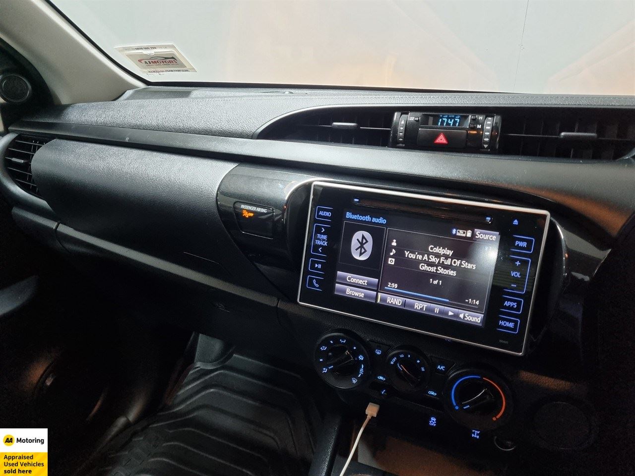 Vehicle image 3