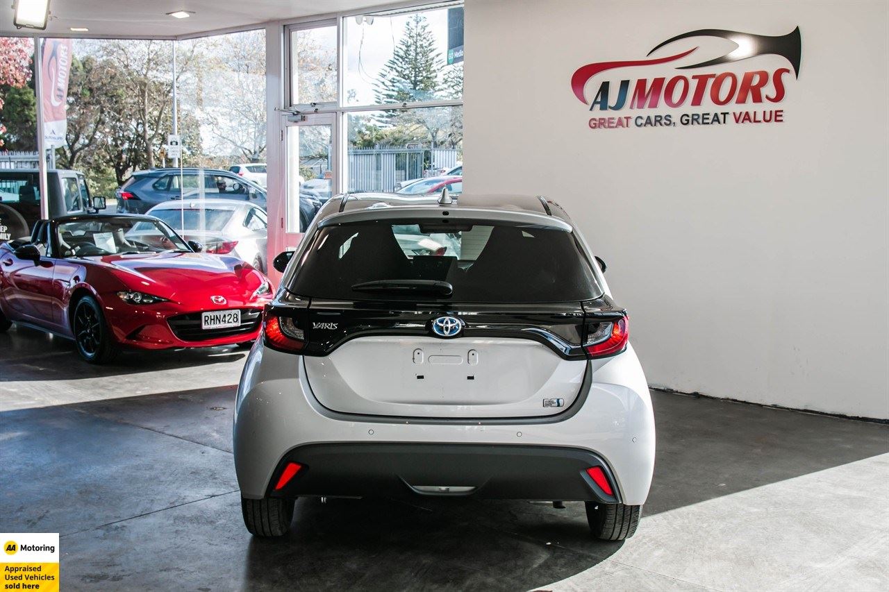 Vehicle image 5