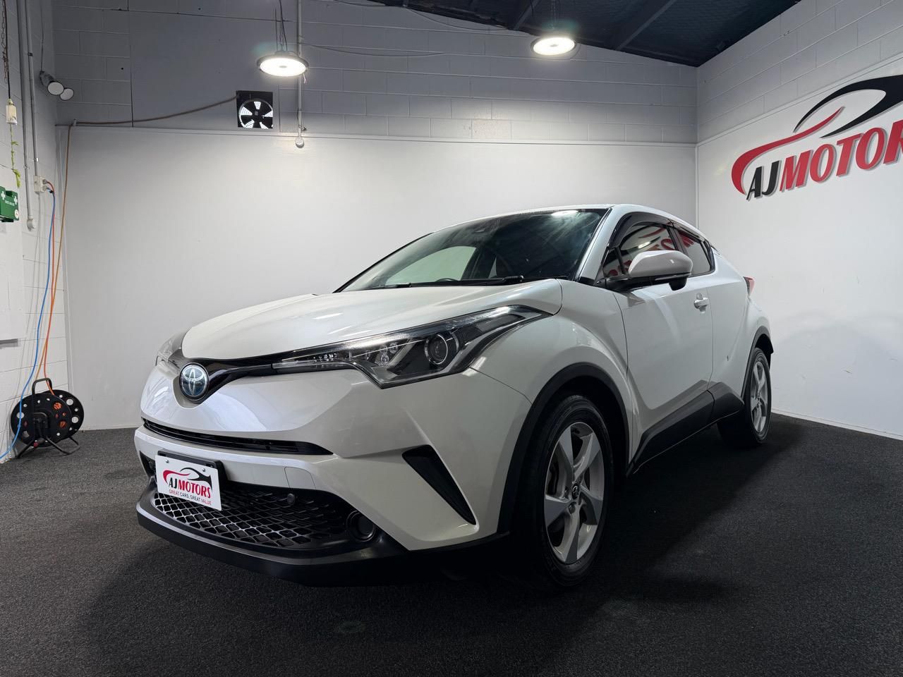 Vehicle image 3
