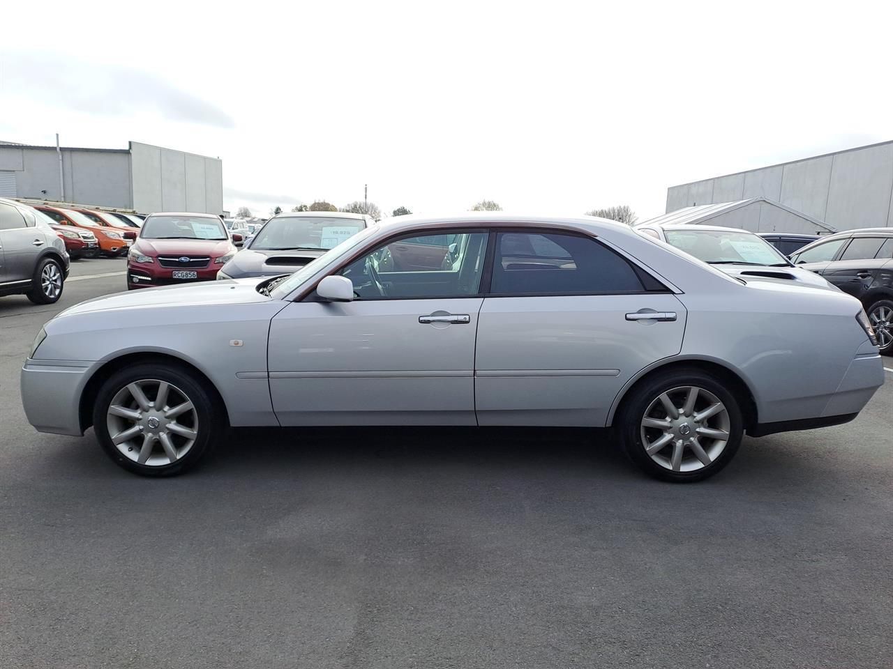 Vehicle image 4