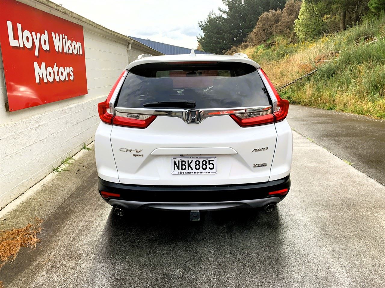 Vehicle image 5