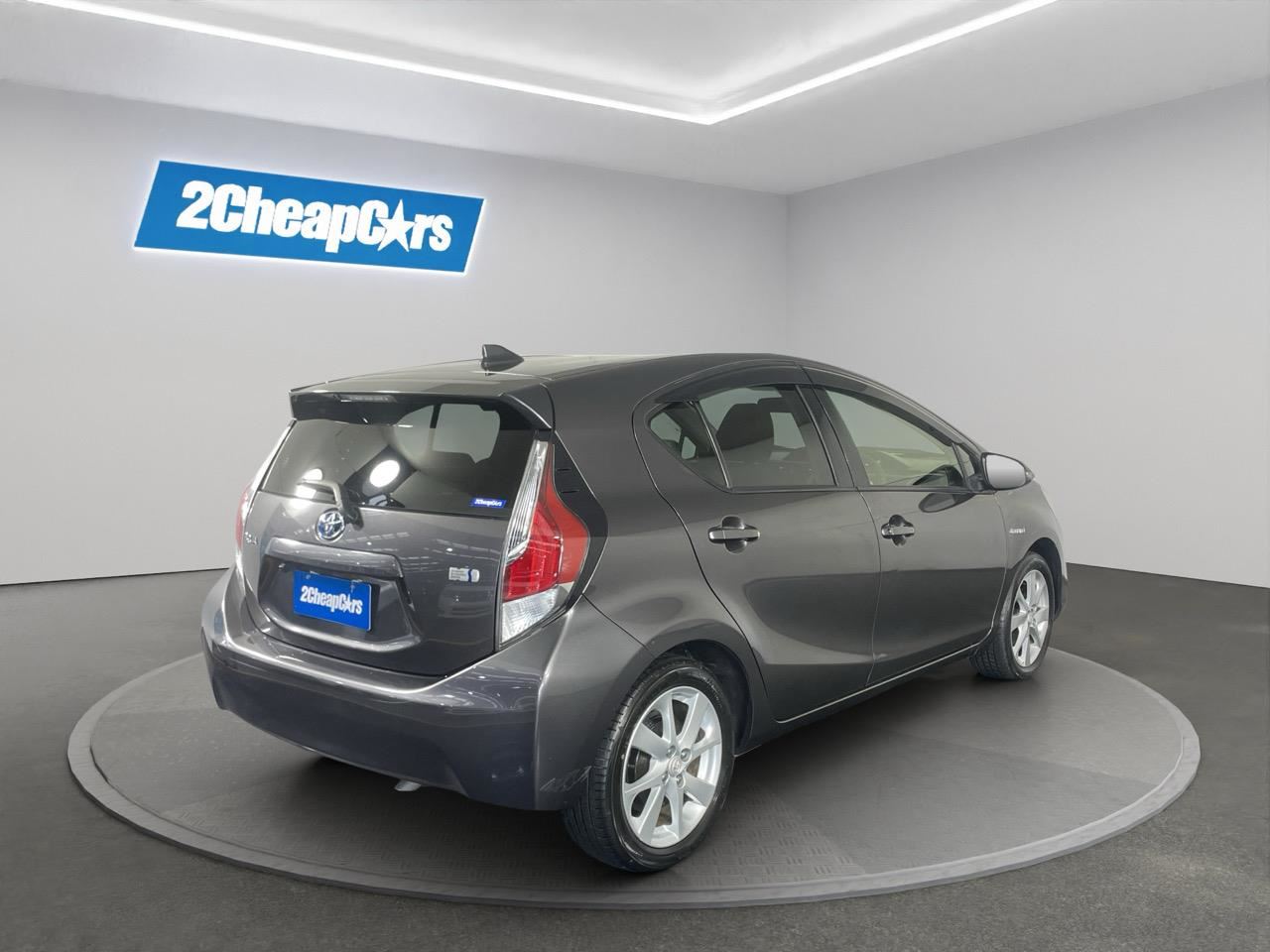 Vehicle image 5