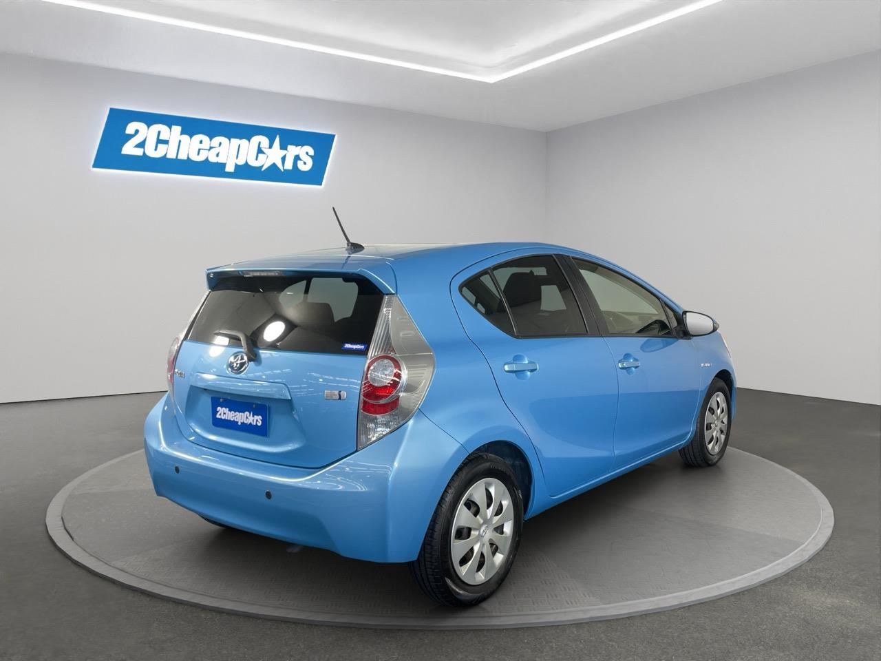 Vehicle image 5