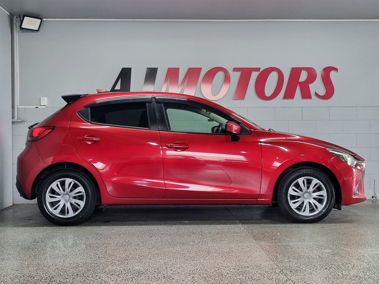 Vehicle image 5