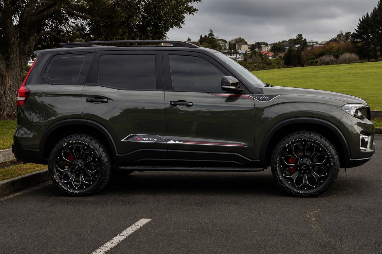 Vehicle image 3
