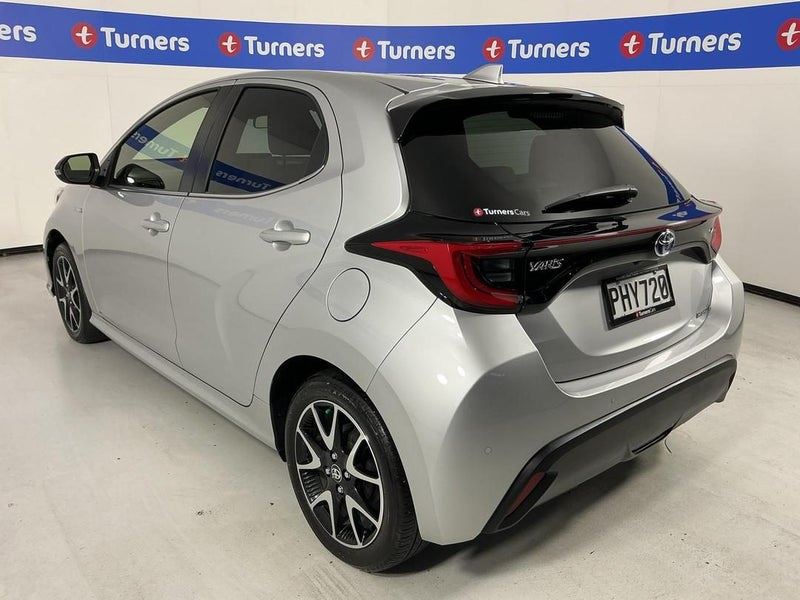 Vehicle image 5