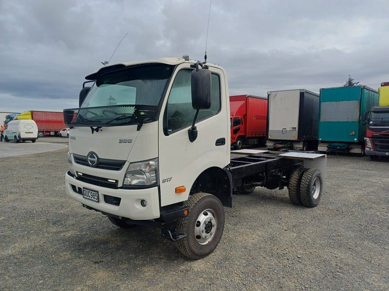 Vehicle image 3