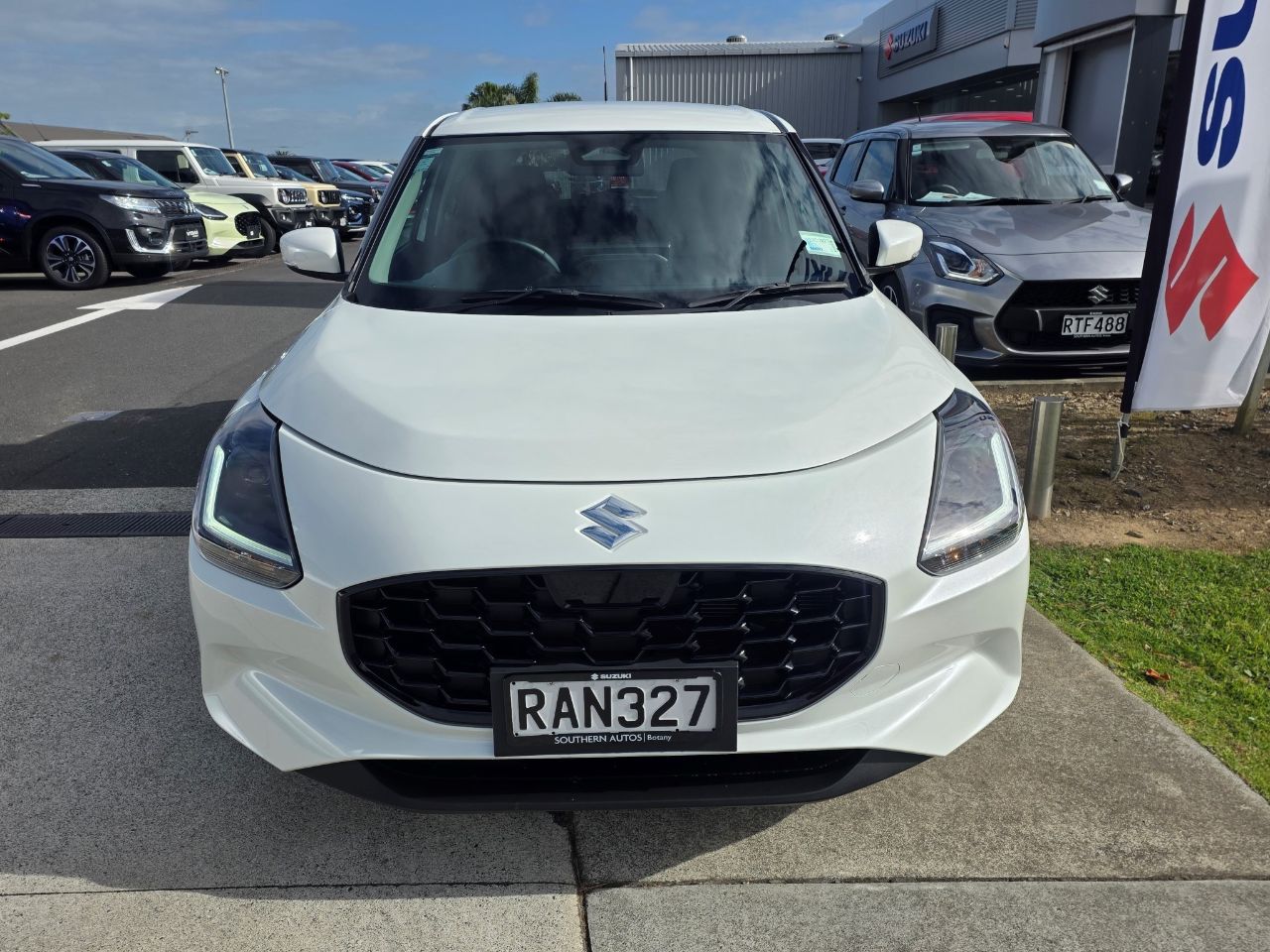 Vehicle image 3