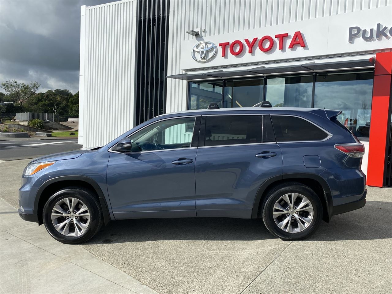 Vehicle image 2
