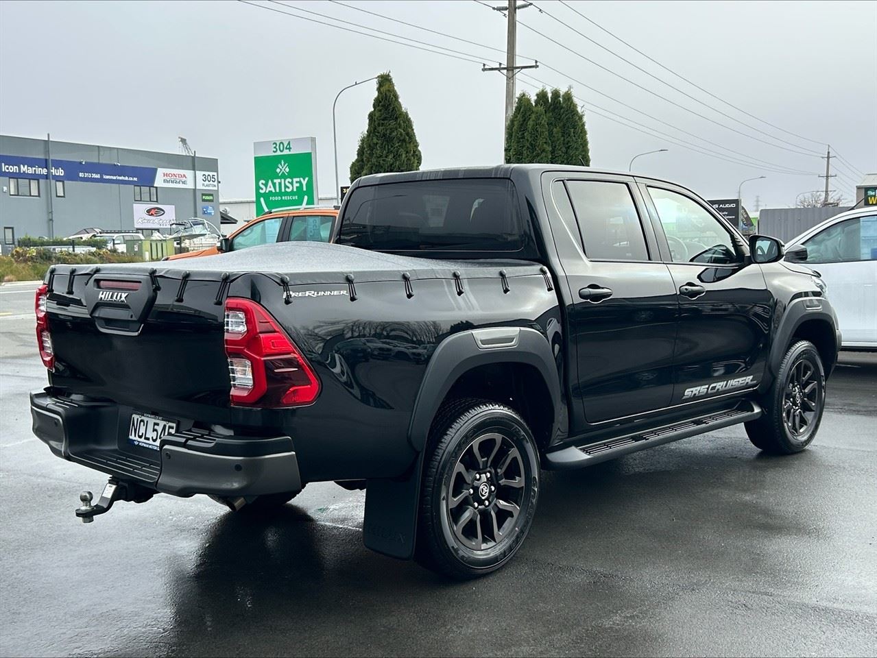 Vehicle image 3