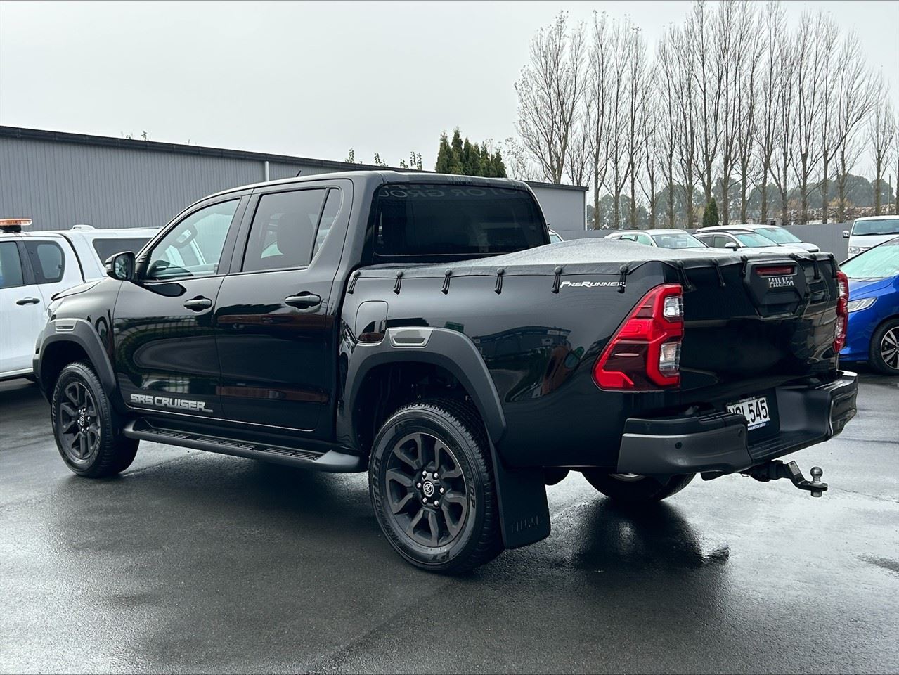 Vehicle image 4