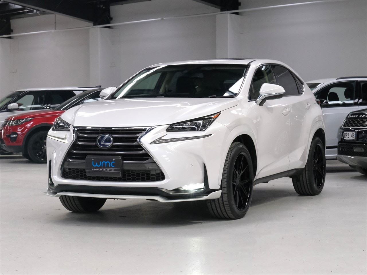 Vehicle image 4