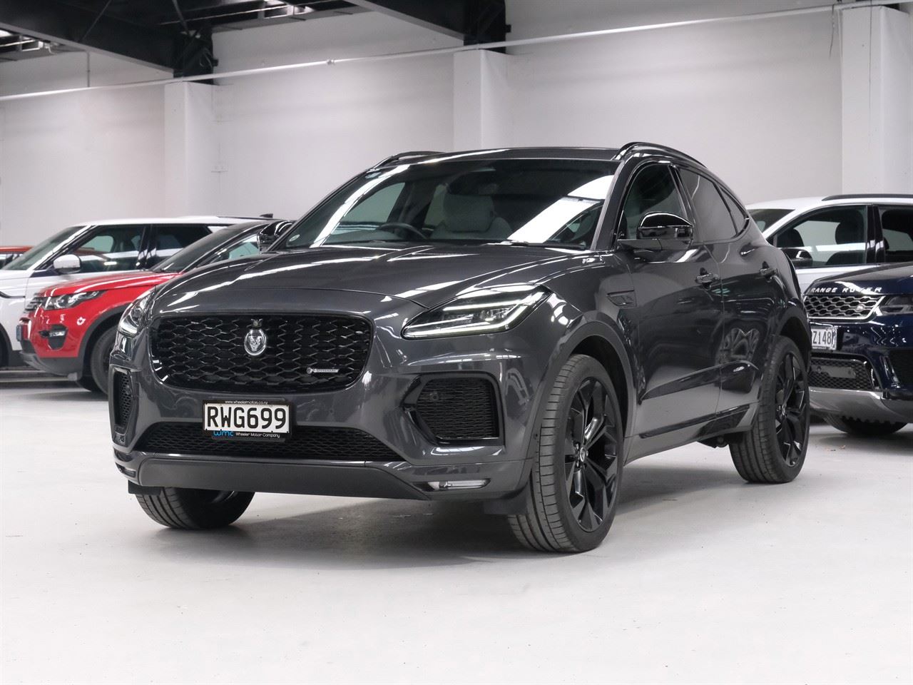 Vehicle image 4