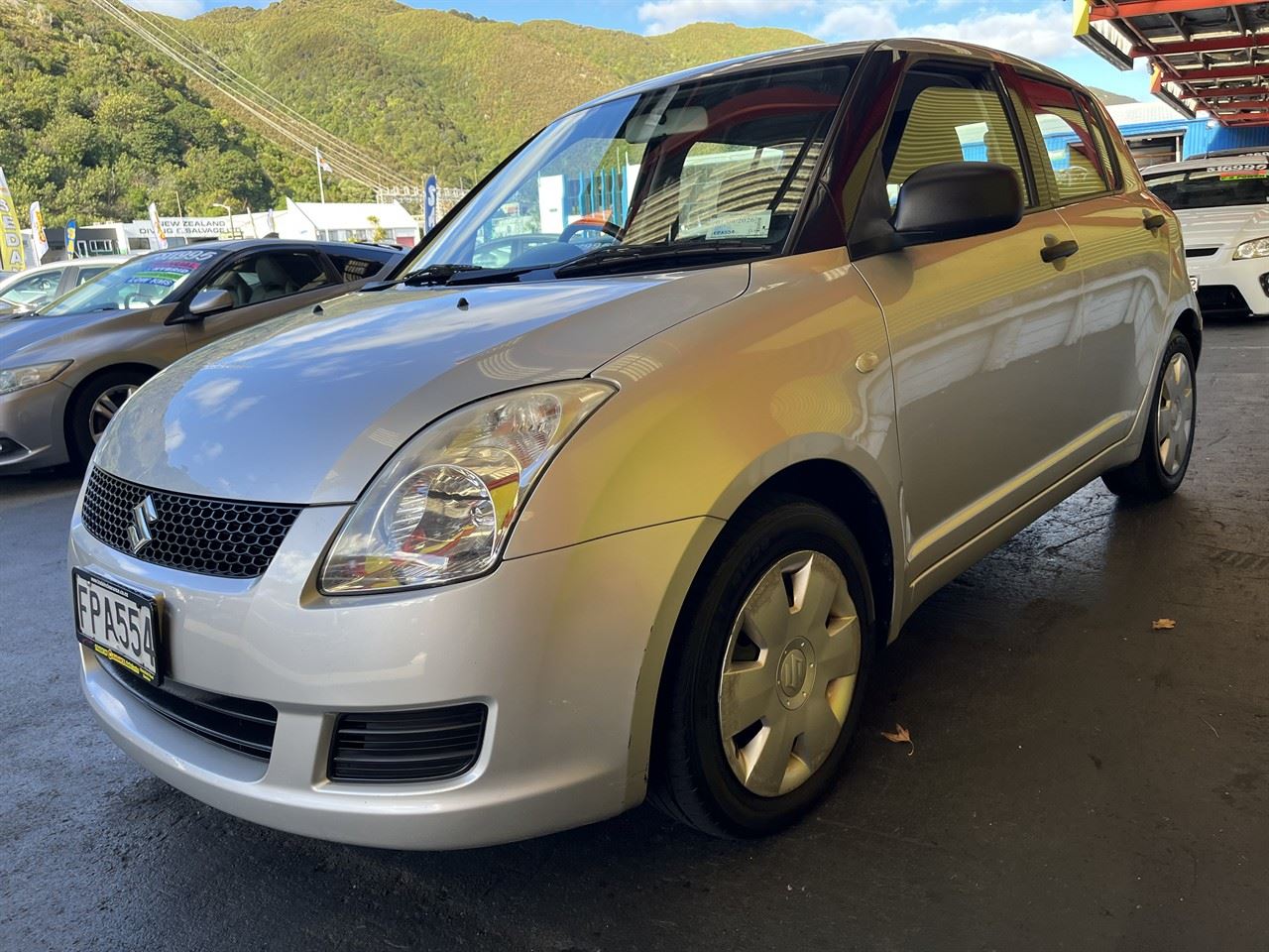 Vehicle image 3