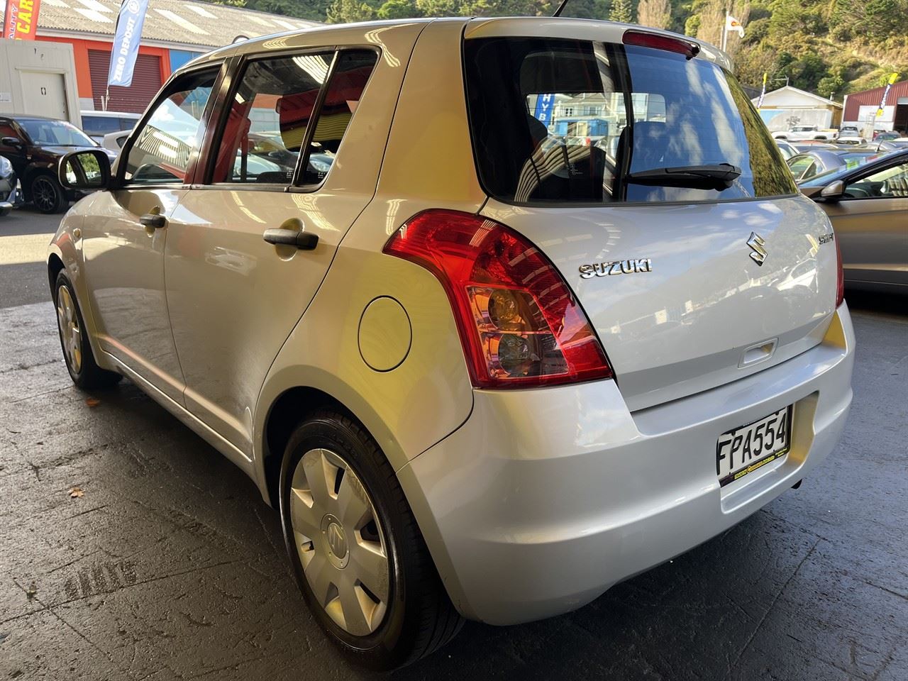 Vehicle image 4