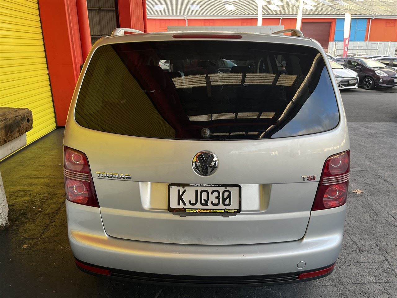 Vehicle image 5