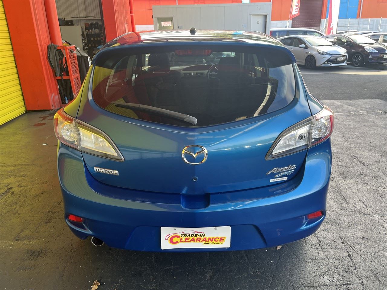 Vehicle image 5