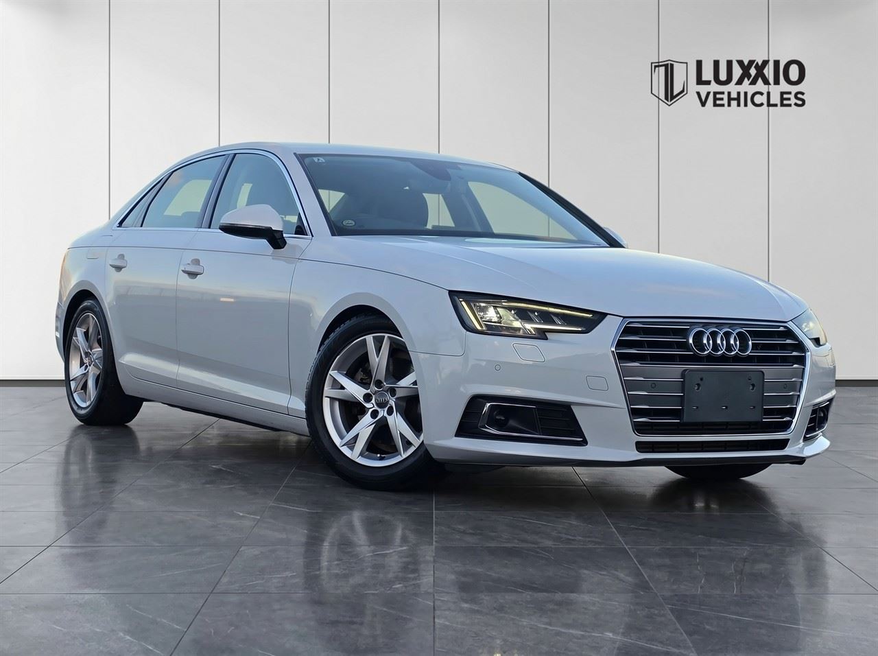 Vehicle image 4