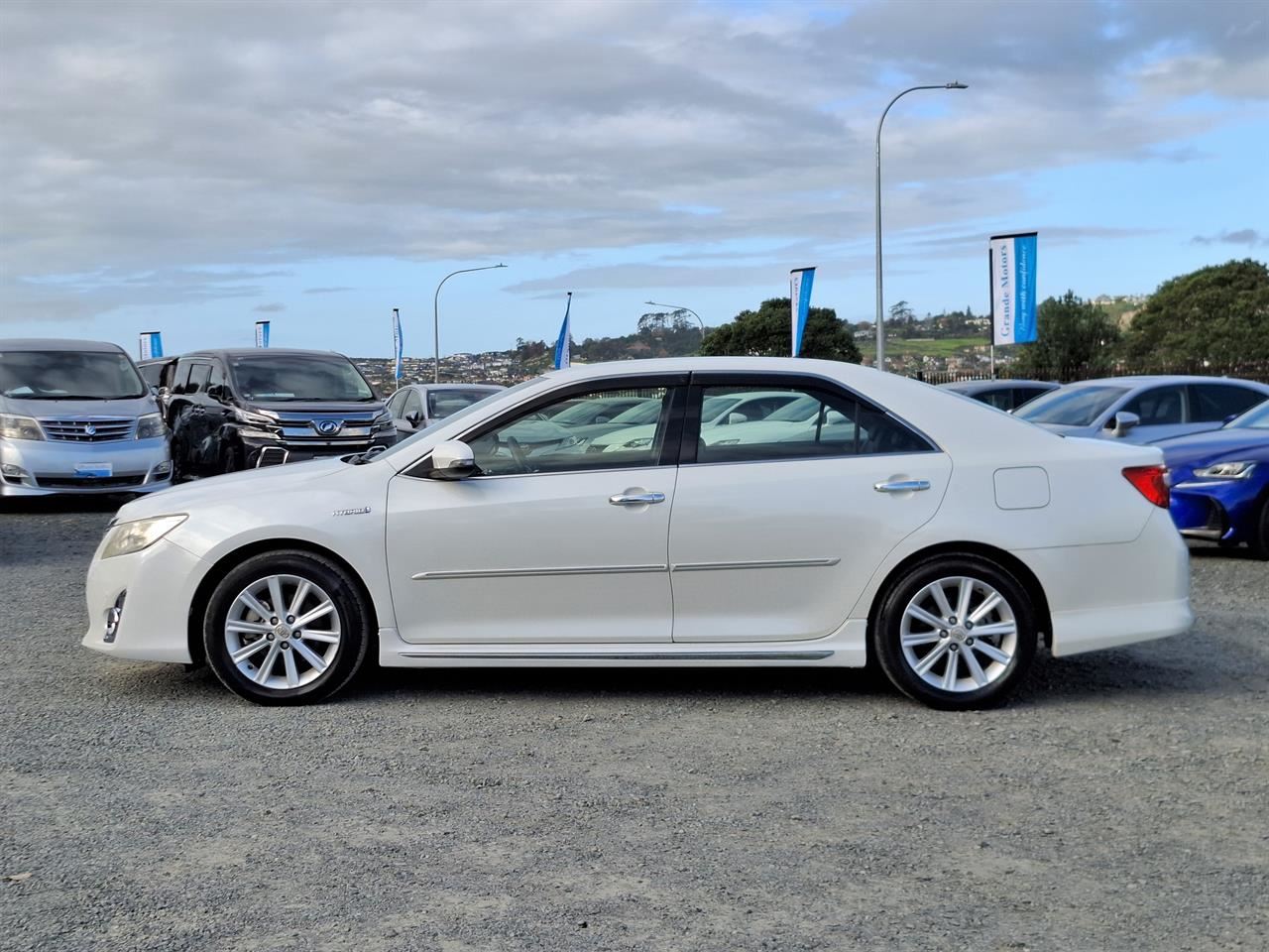 Vehicle image 4