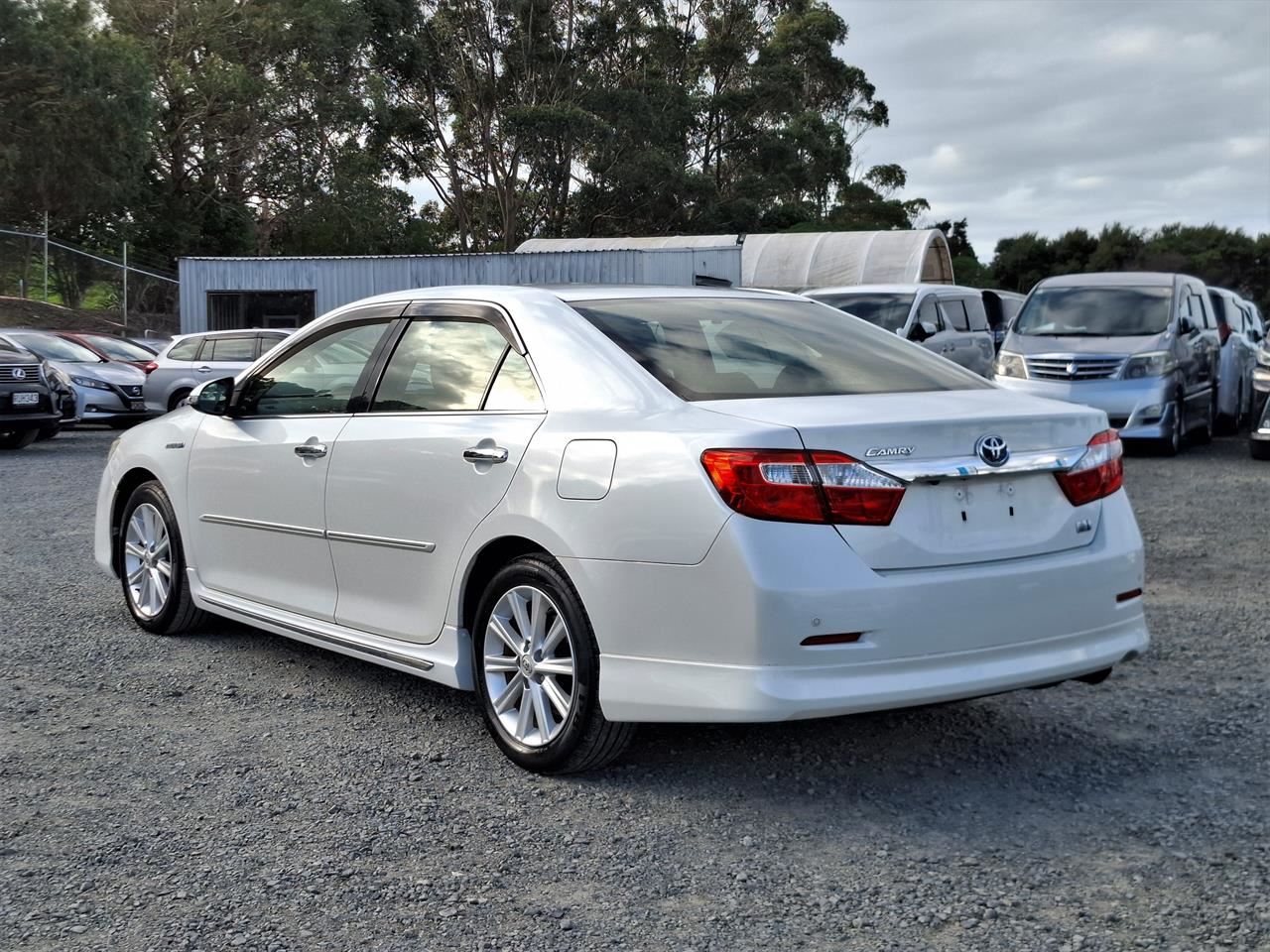 Vehicle image 5