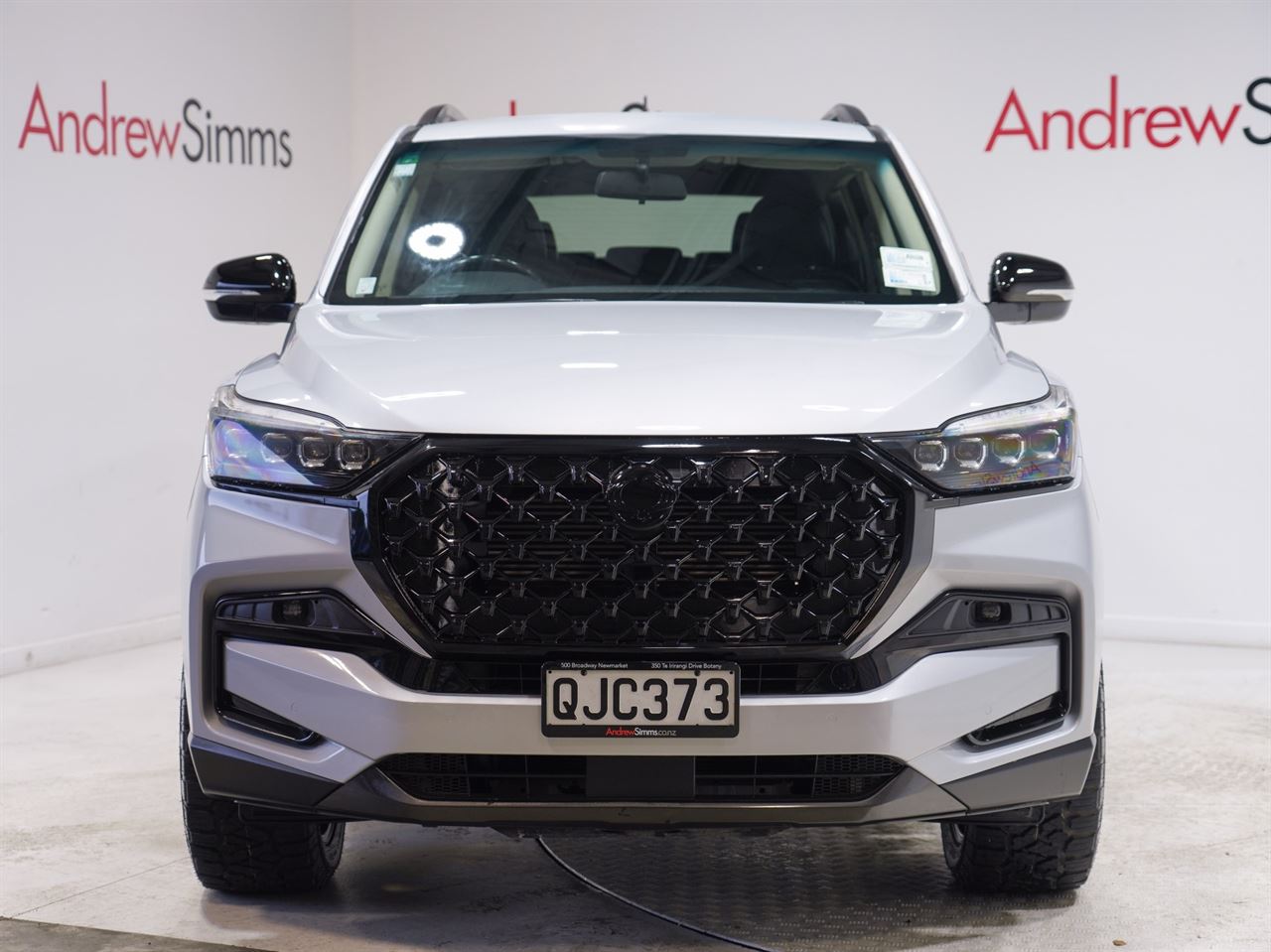 Vehicle image 4