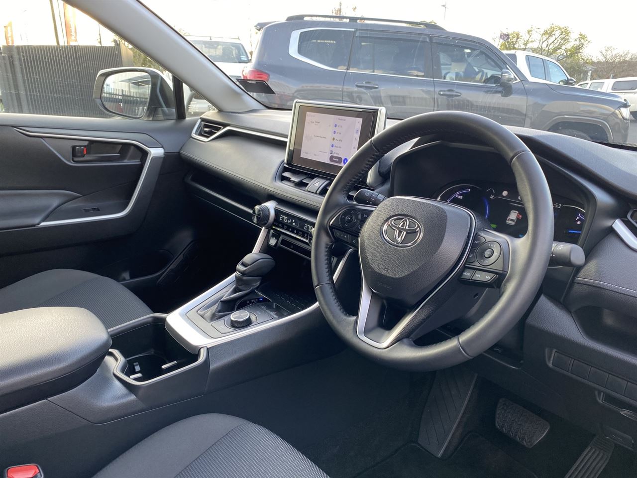 Vehicle image 5
