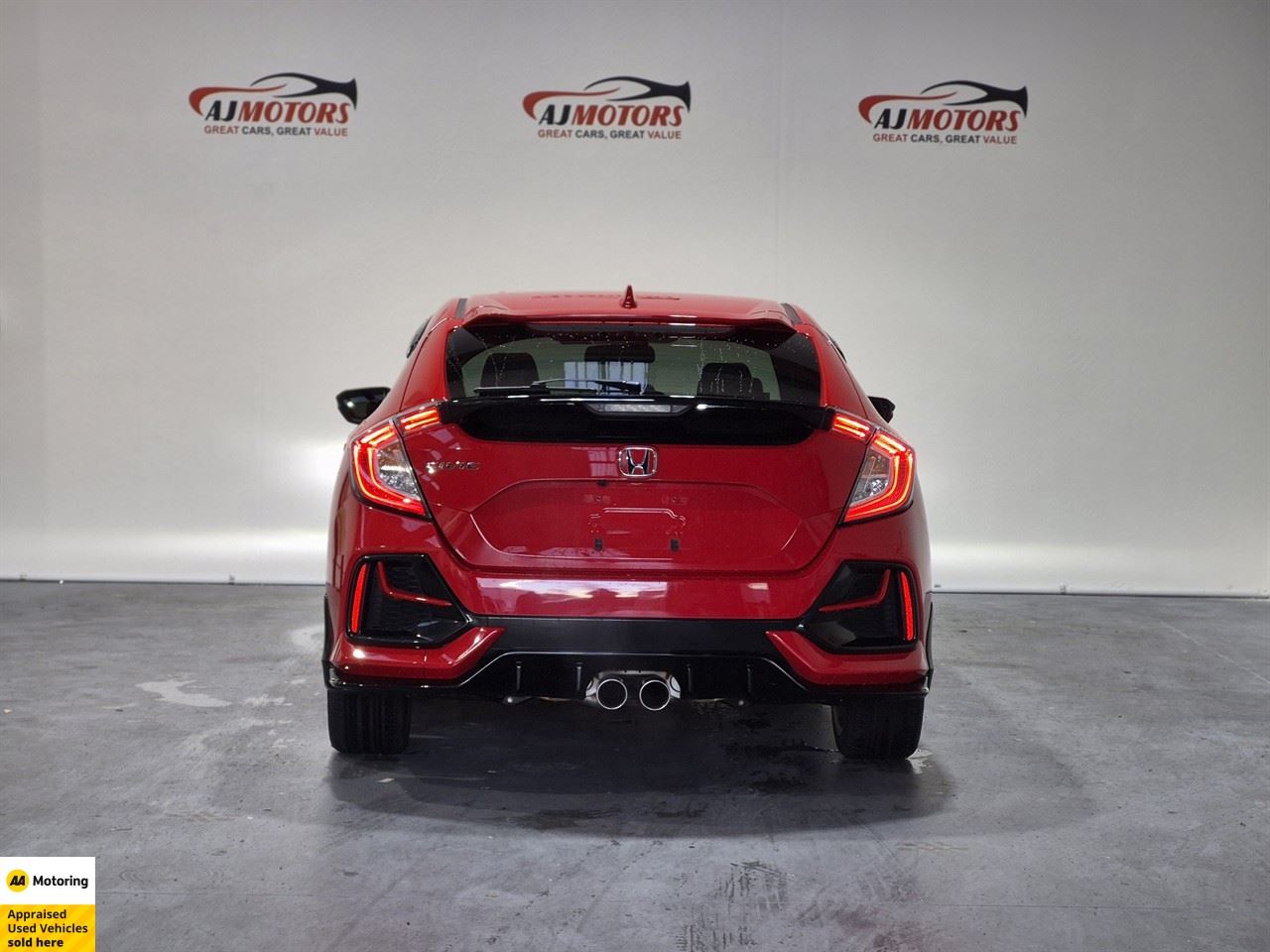 Vehicle image 5