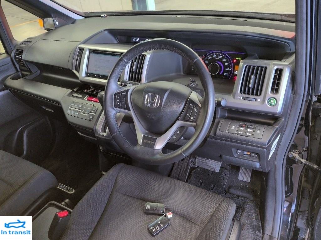 Vehicle image 3