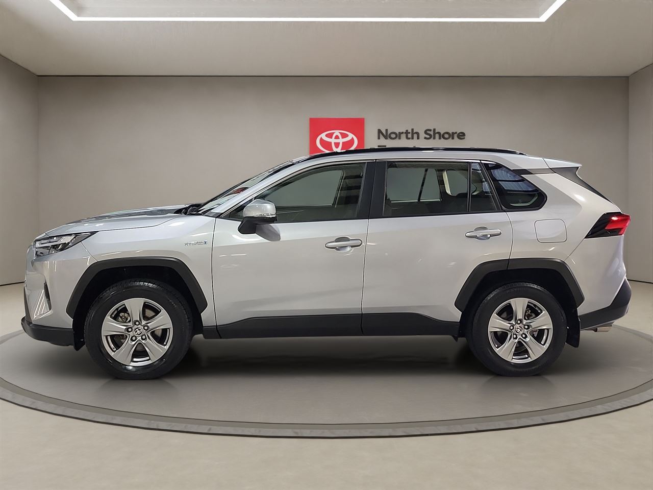 Vehicle image 4