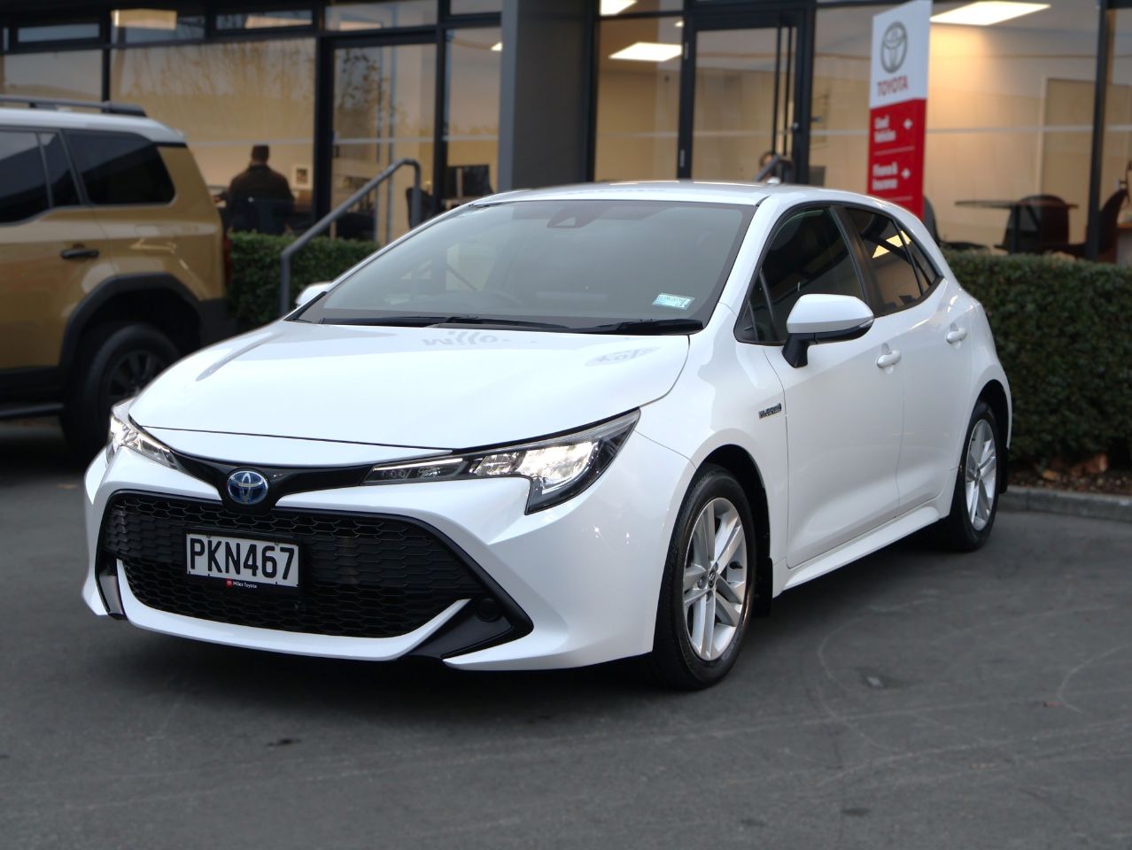 Vehicle image 3