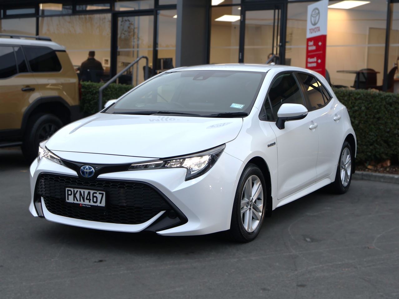 Vehicle image 3