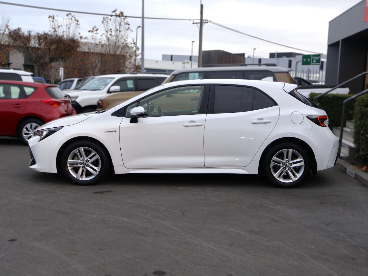 Vehicle image 4