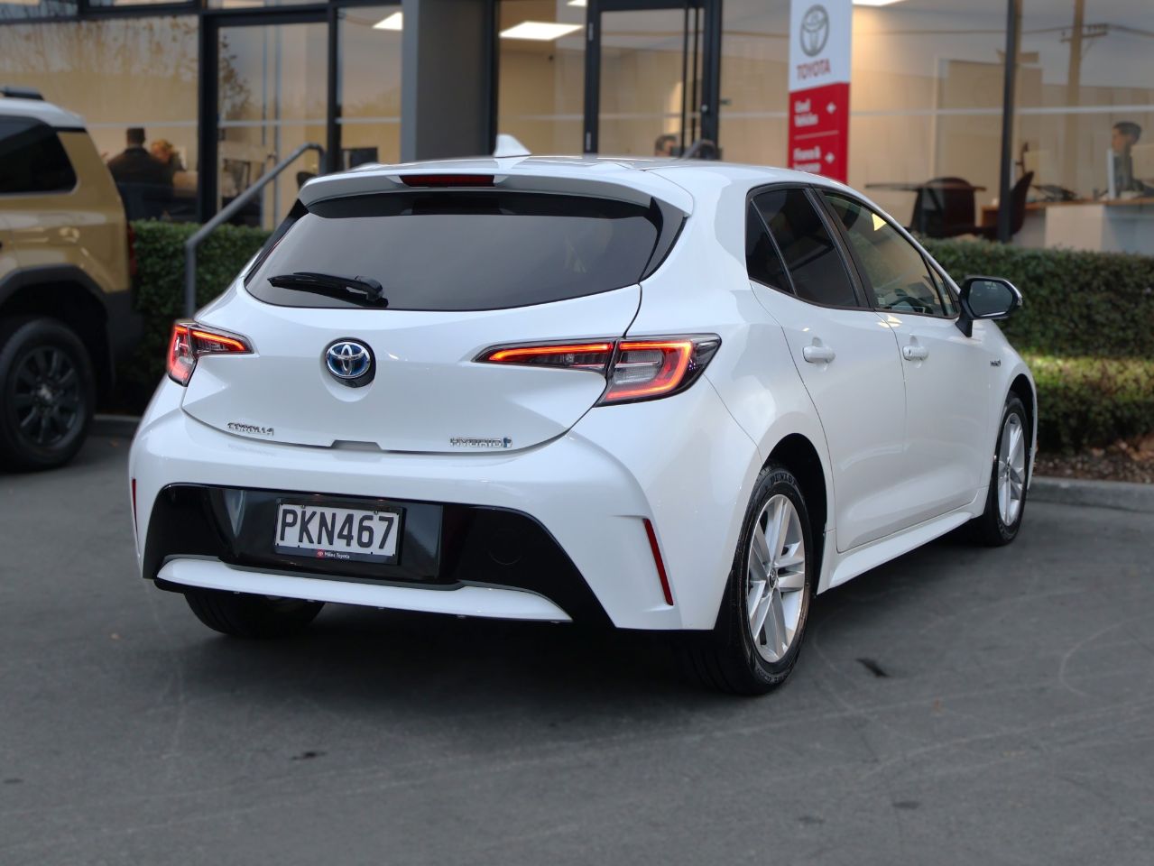 Vehicle image 5