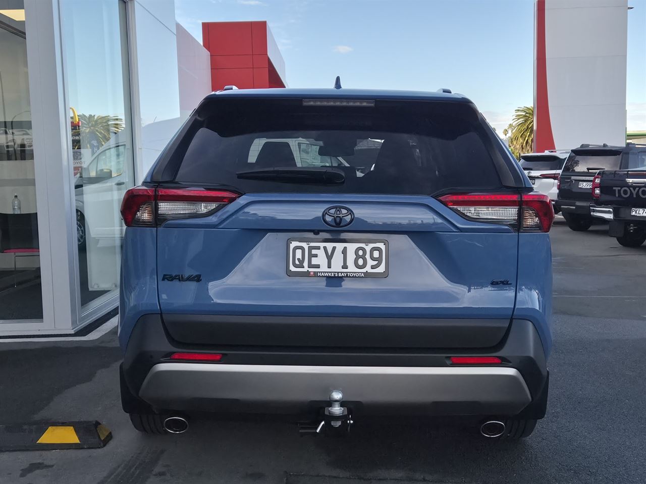 Vehicle image 4
