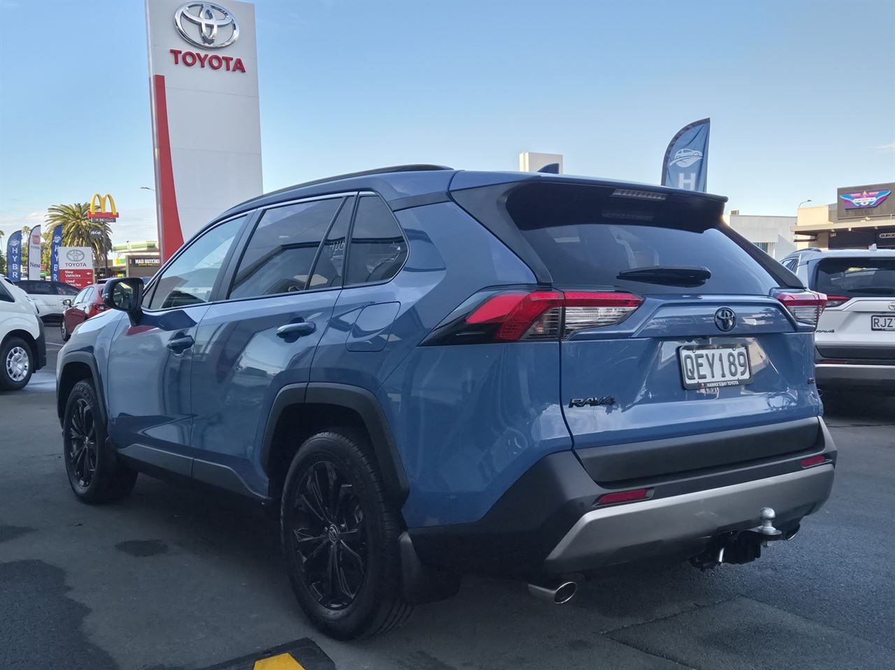 Vehicle image 5