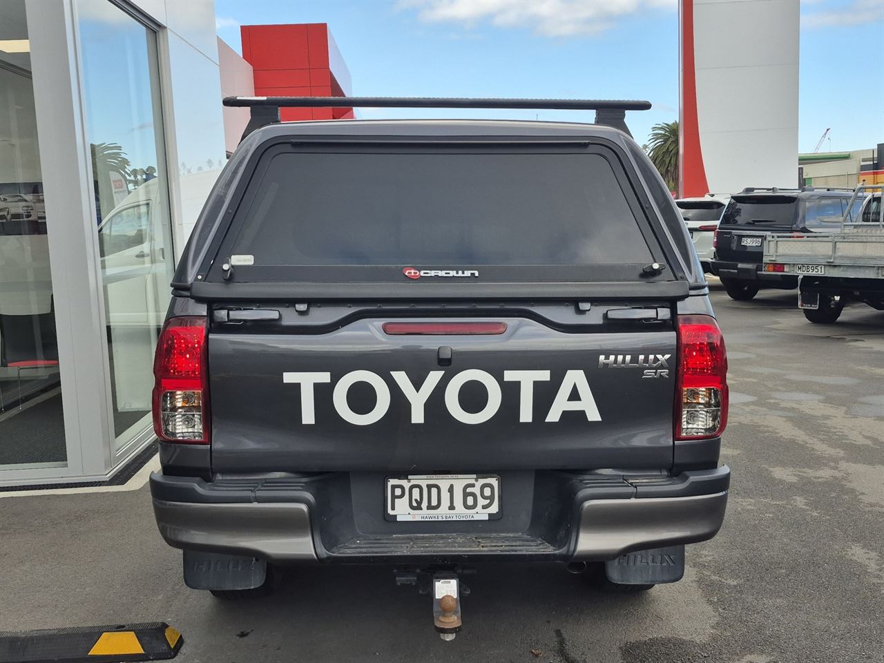 Vehicle image 4