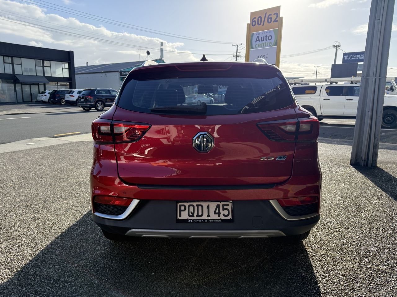 Vehicle image 5
