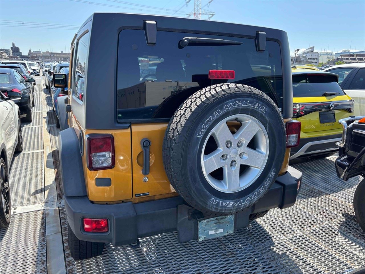 Vehicle image 5