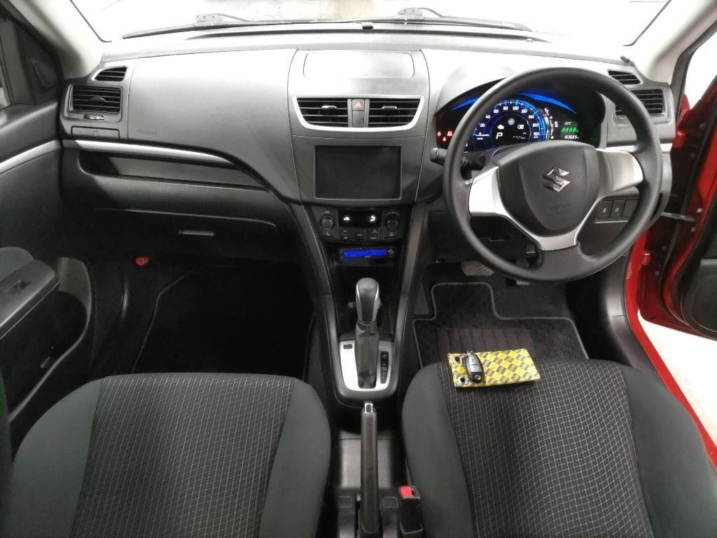 Vehicle image 4